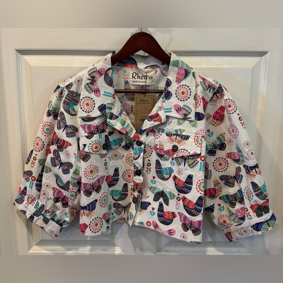 rhea Tops - NWT Rhea Birds/Butterflies Cropped Jacket/Shacket Size L/XL Very Lightweight